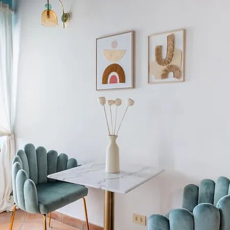 Trevi - Charming Loft Near Trevi Fountain *
